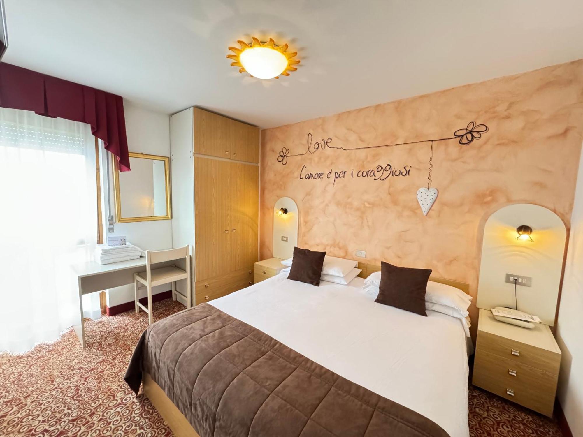 Hotel Europa سان مارتينو دي ديكاسْتْرْ الغرفة الصورة