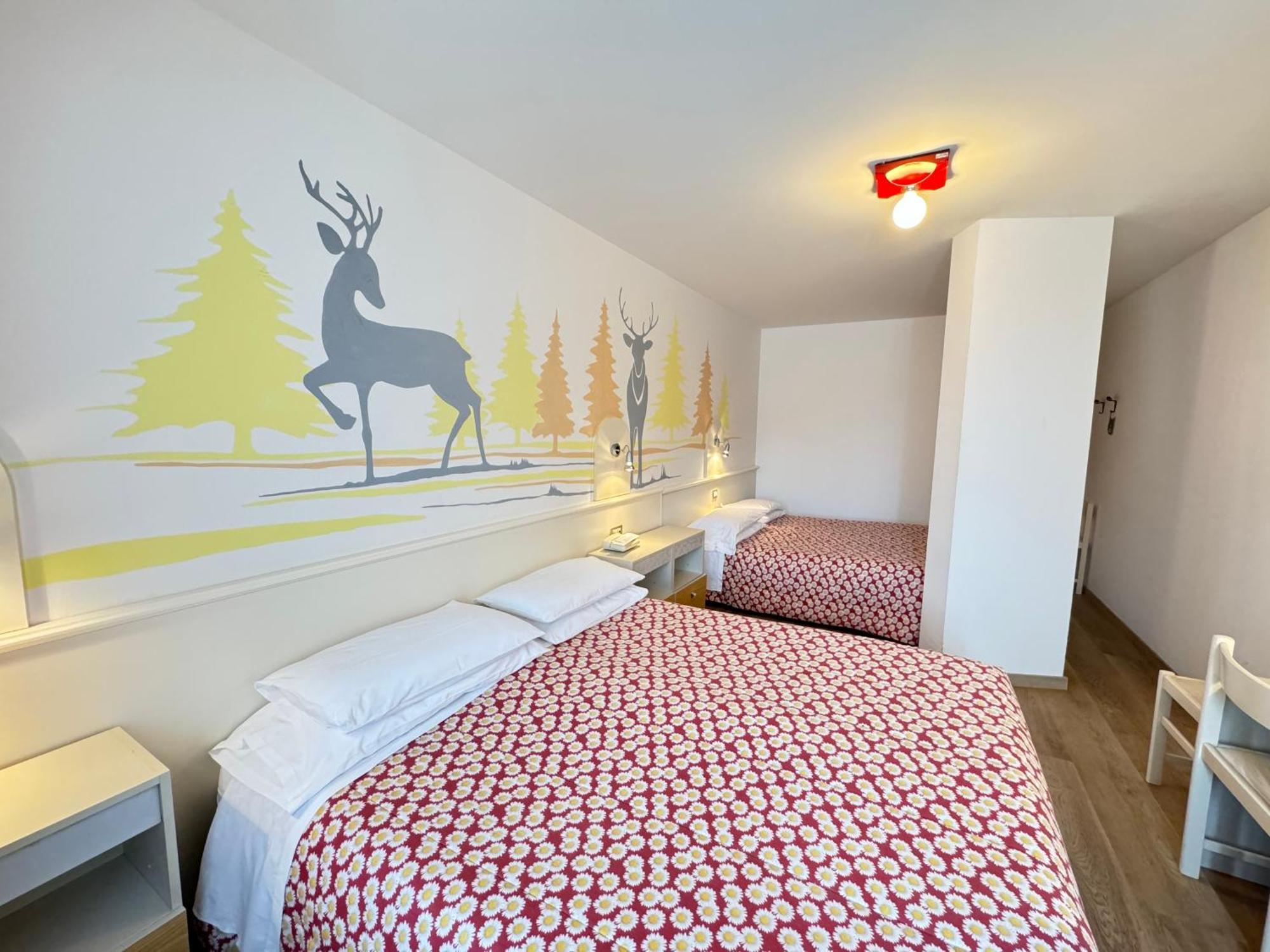 Hotel Europa سان مارتينو دي ديكاسْتْرْ الغرفة الصورة
