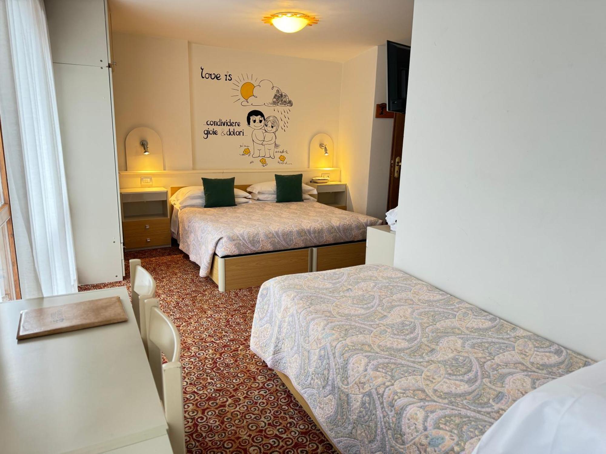 Hotel Europa سان مارتينو دي ديكاسْتْرْ الغرفة الصورة